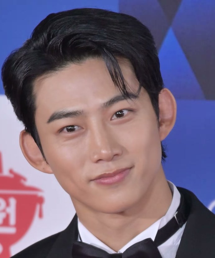Ok Taecyeon